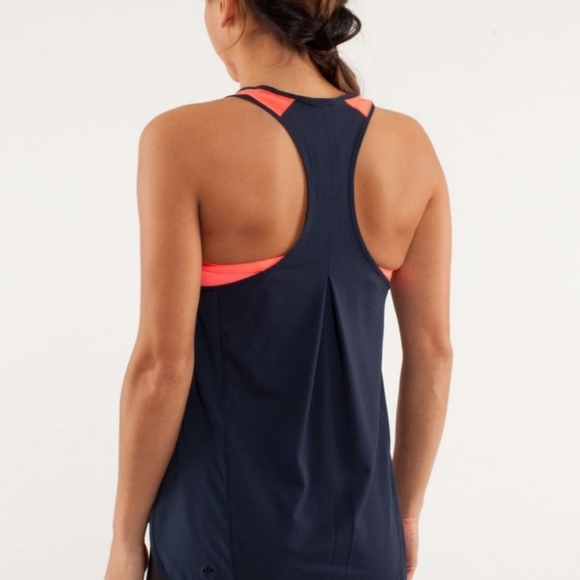 Lululemon Pump It Up TankLight Flare / Inkwell, Size 4 - Picture 3 of 16